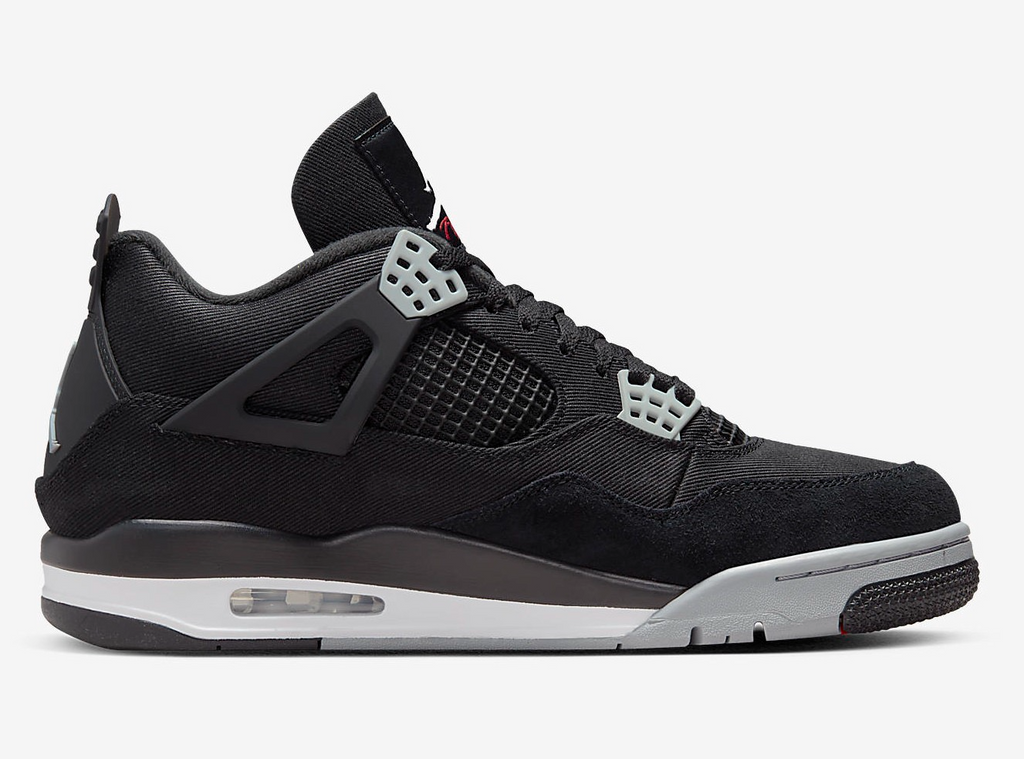 Black Canvas — Jordan 4 Retro SE