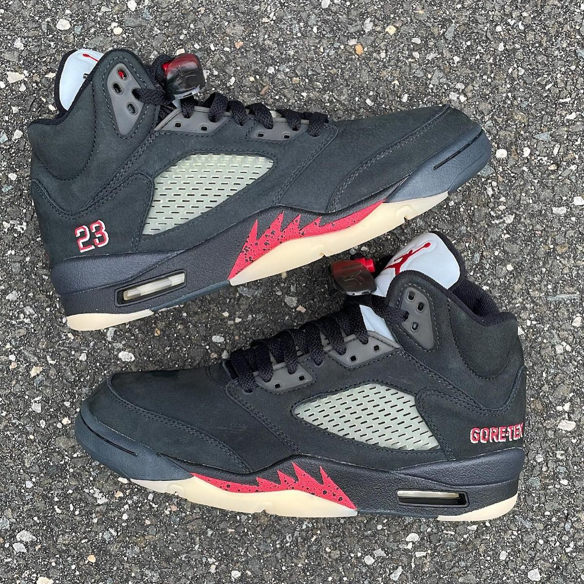 Gore-Tex Off-Noir (W) — Jordan 5 Retro