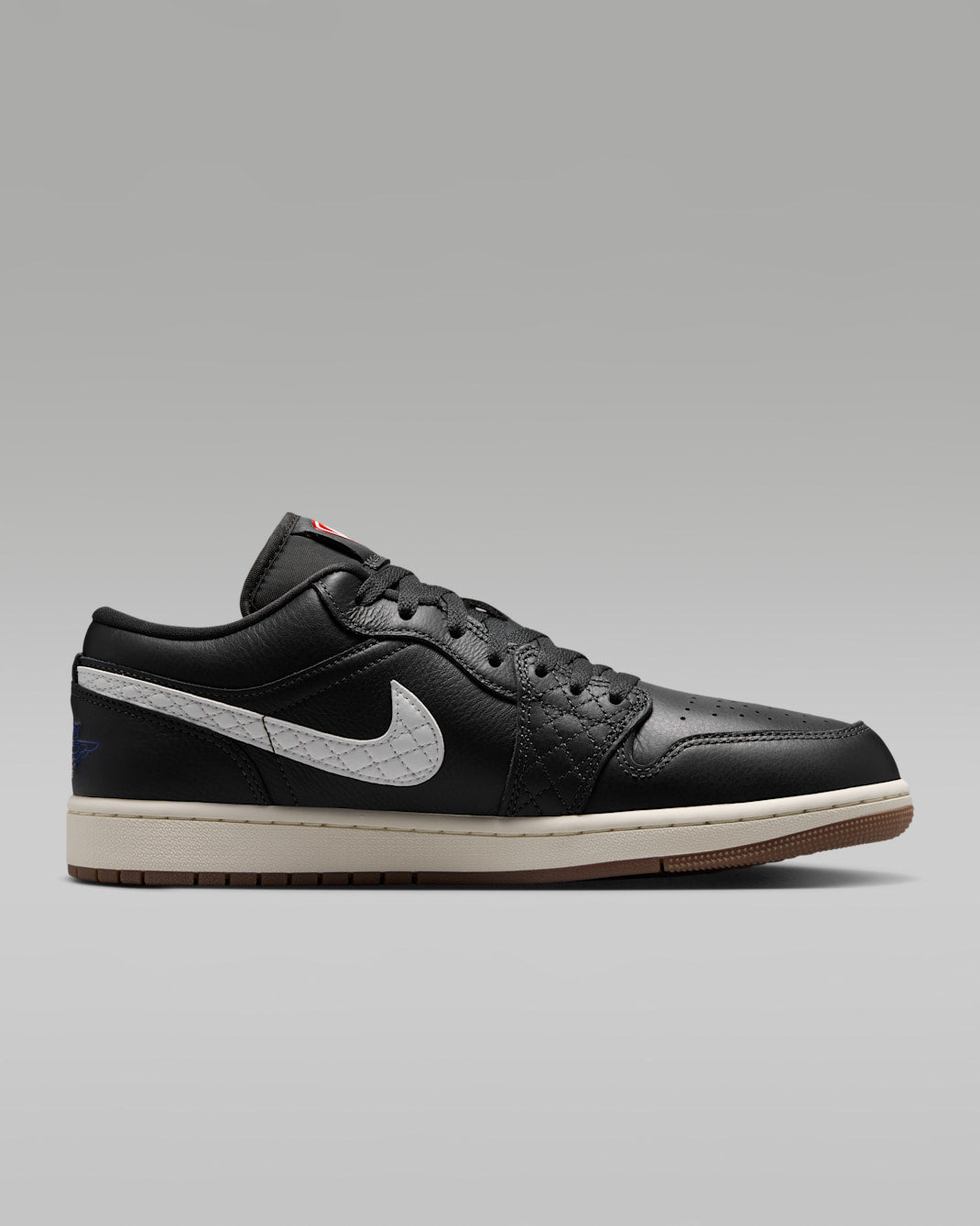 Off Noir — Air Jordan 1 Low SE IO2047-001