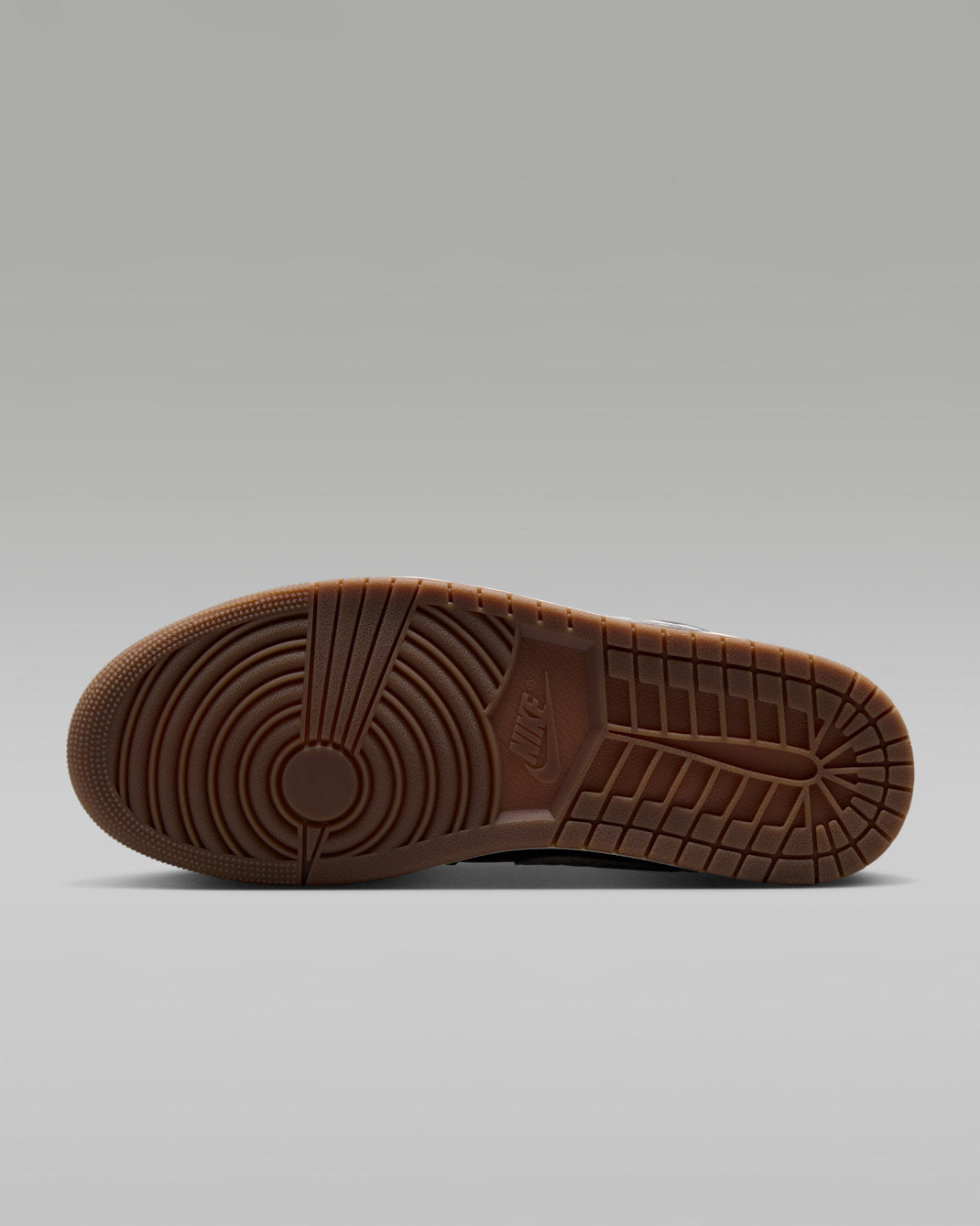 Off Noir — Air Jordan 1 Low SE IO2047-001