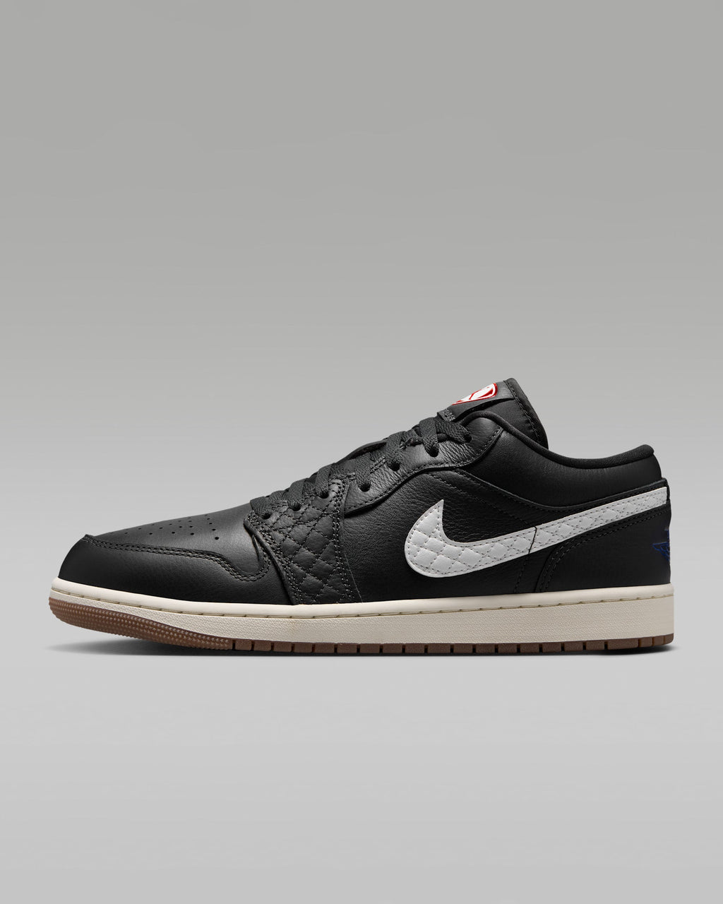 Off Noir — Air Jordan 1 Low SE IO2047-001