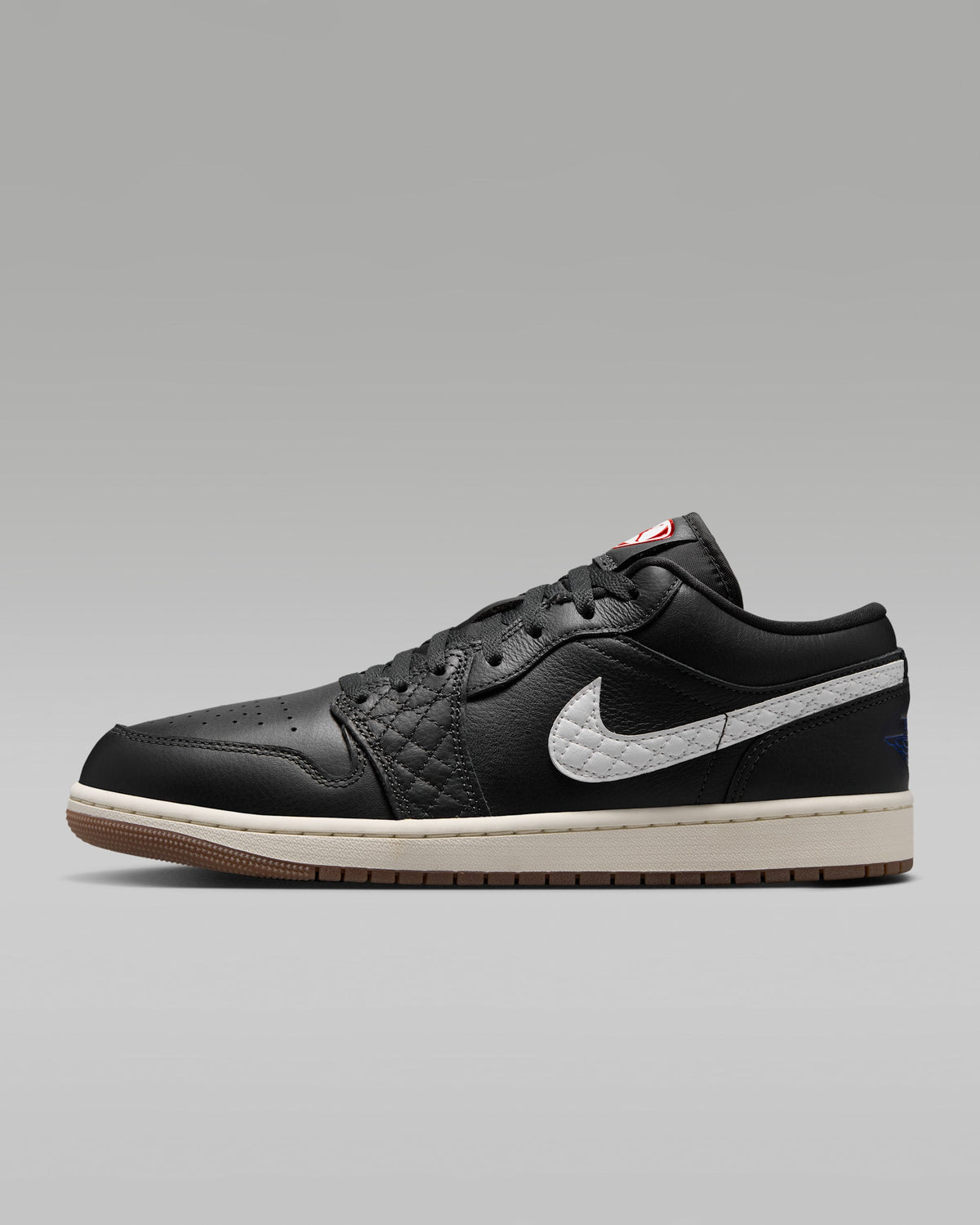 Off Noir — Air Jordan 1 Low SE IO2047-001