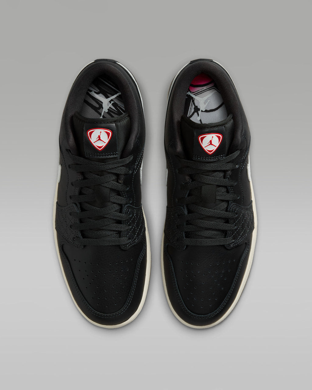 Off Noir — Air Jordan 1 Low SE IO2047-001