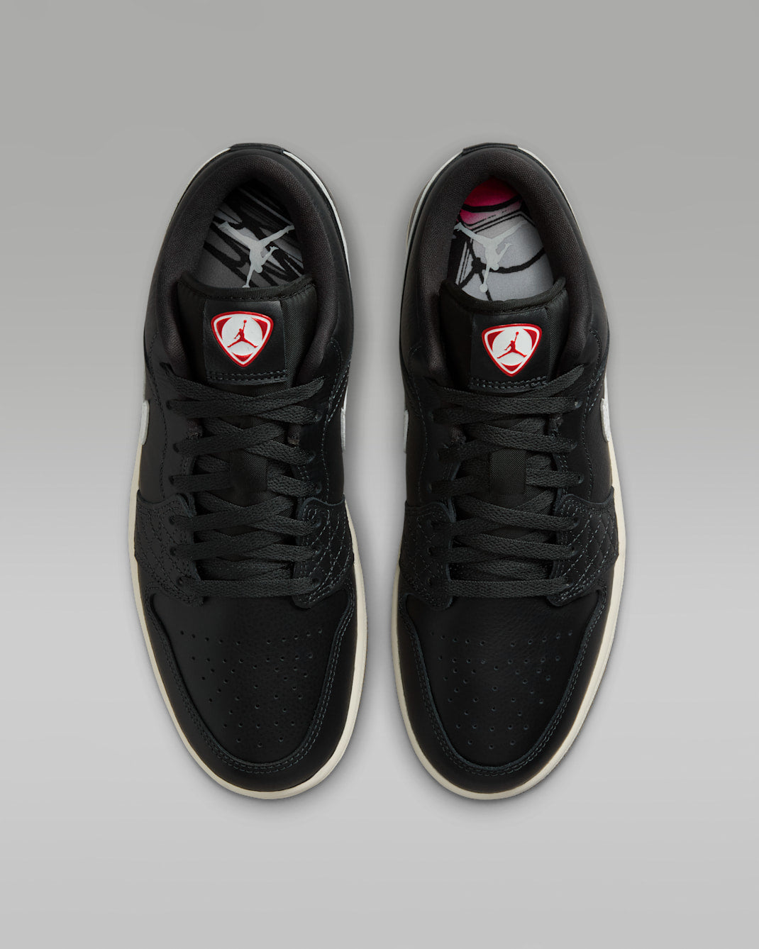 Off Noir — Air Jordan 1 Low SE IO2047-001