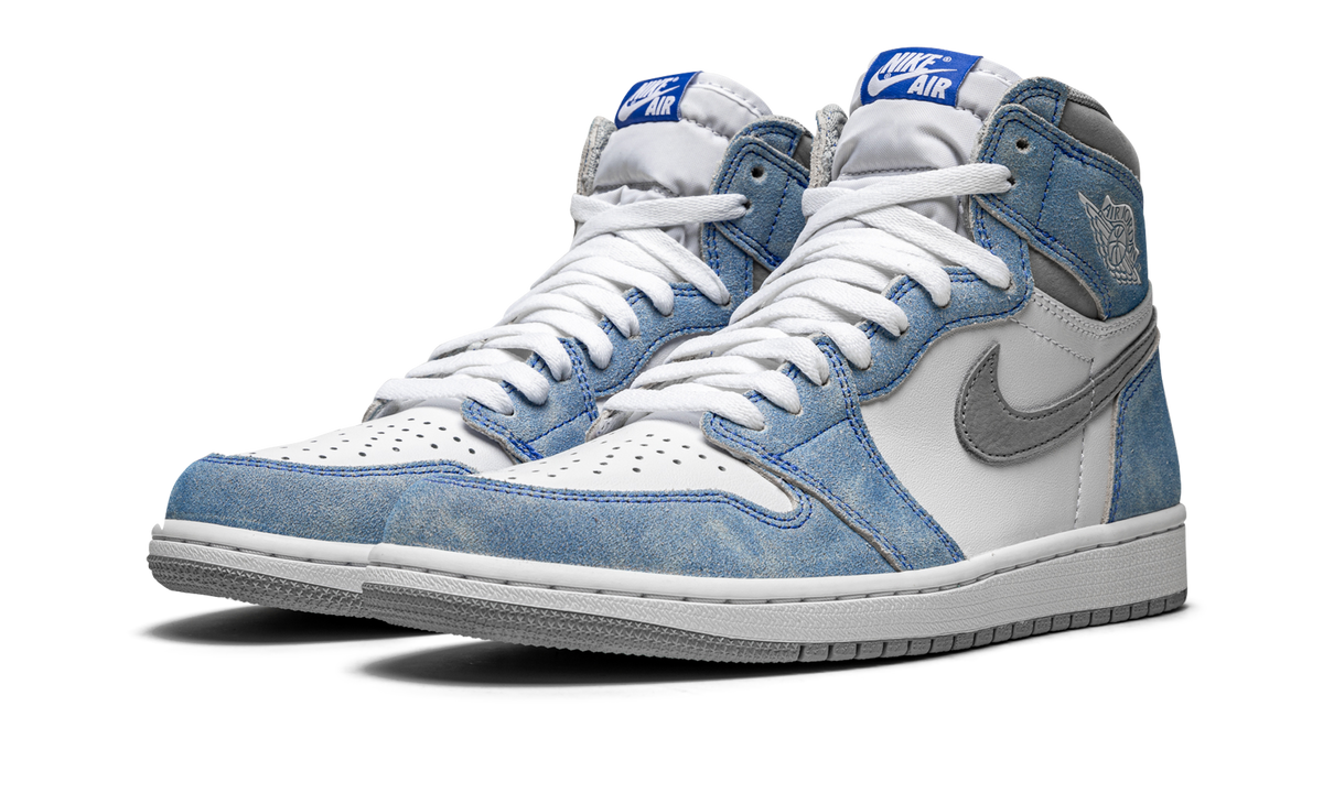 "Hyper Royal" Air Jordan 1 Retro High OG 555088 402 - product image from the listing.