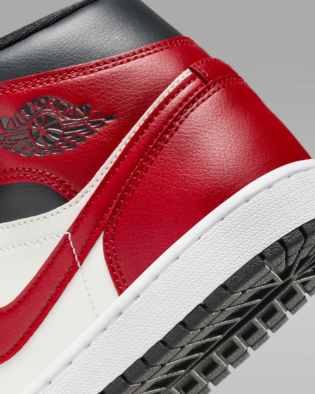 Off-Noir/White/Gym Red — Air Jordan 1 Mid BQ6472-160