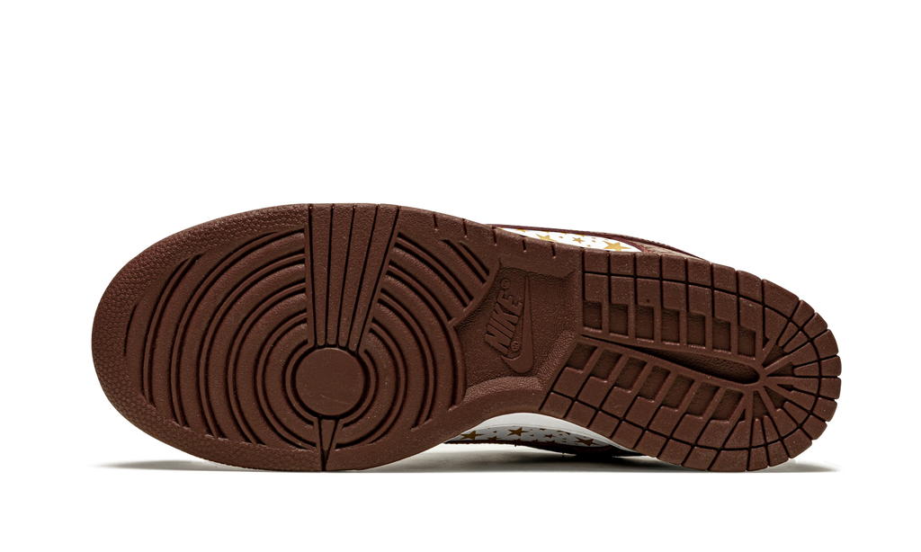 "Supreme - Stars - Barkroot Brown" SB Dunk Low DH3228 103 - product image from the listing.
