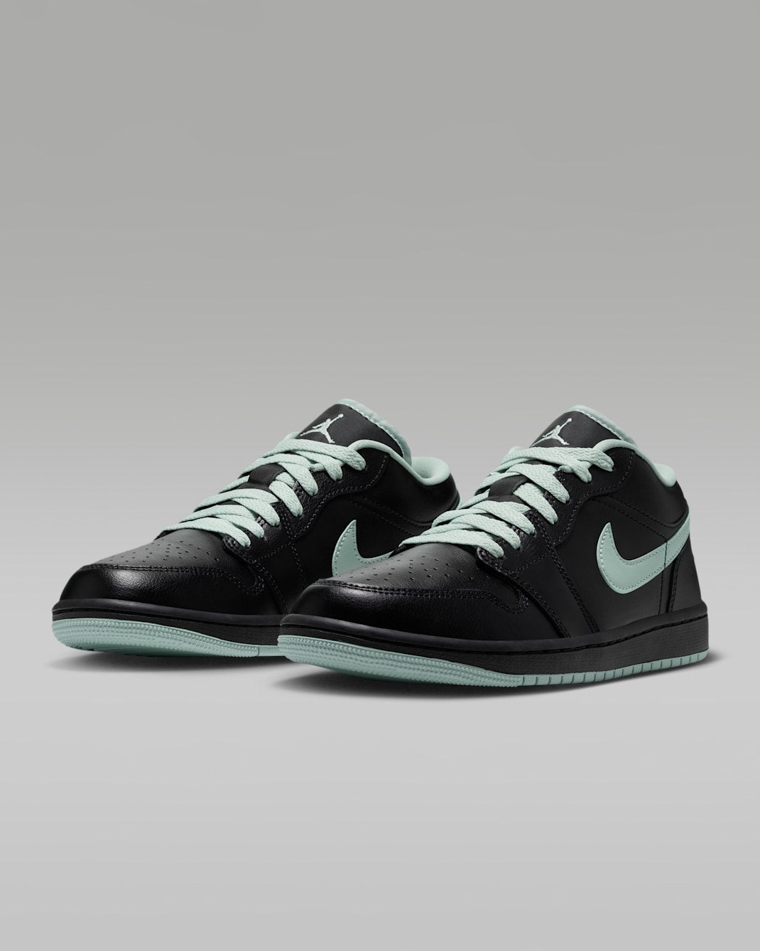 Black Pistachio Frost — Air Jordan 1 Low Sneakers DC0774-008