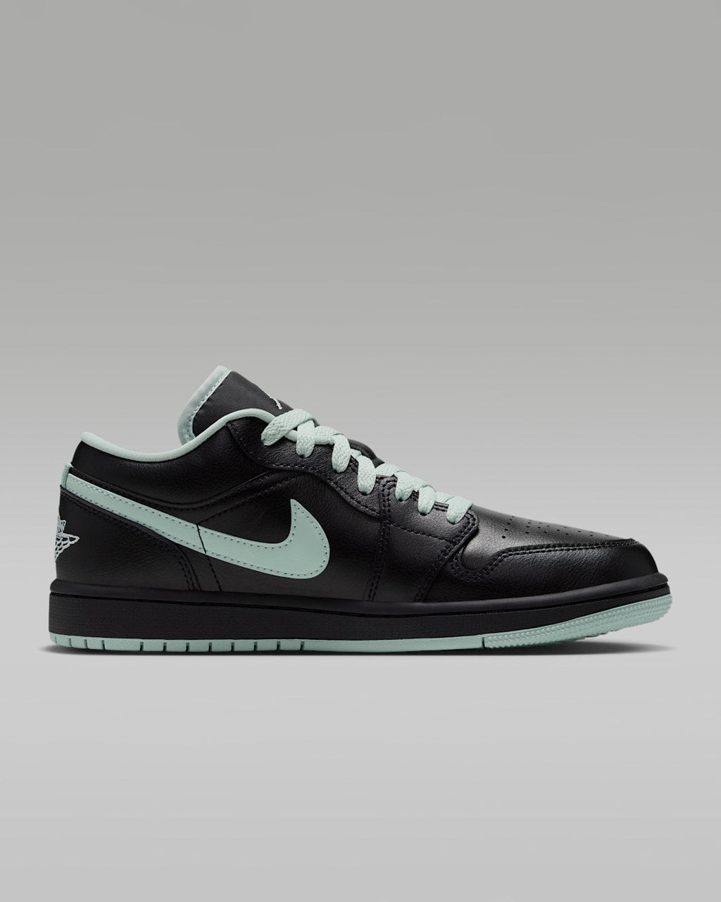 Black Pistachio Frost — Air Jordan 1 Low Sneakers DC0774-008