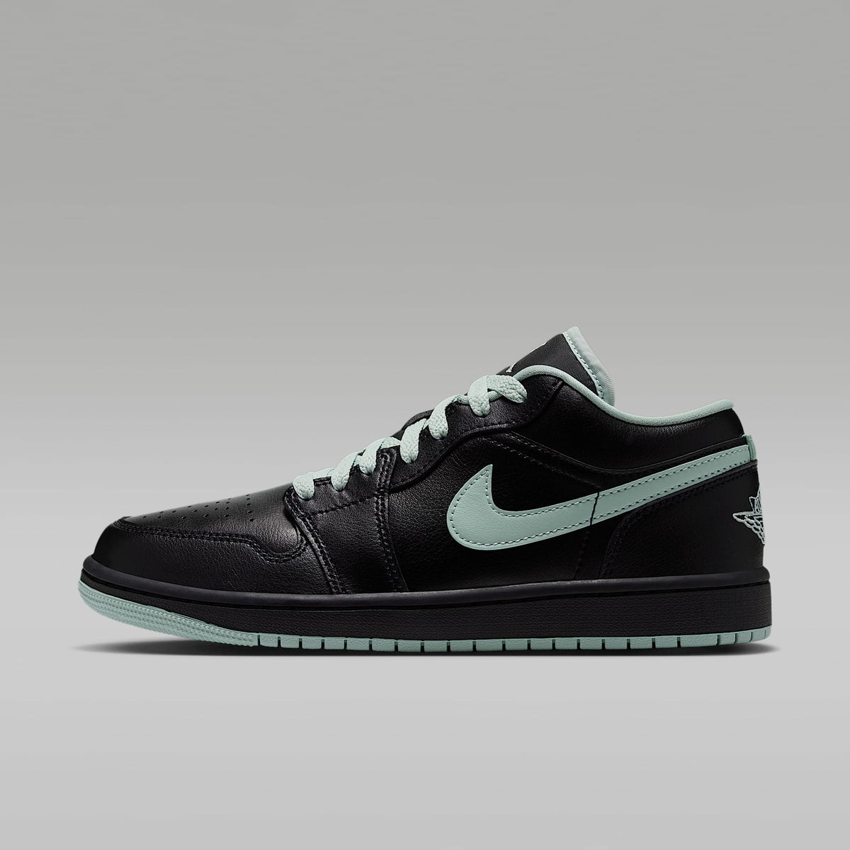 Black Pistachio Frost — Air Jordan 1 Low DC0774-008
