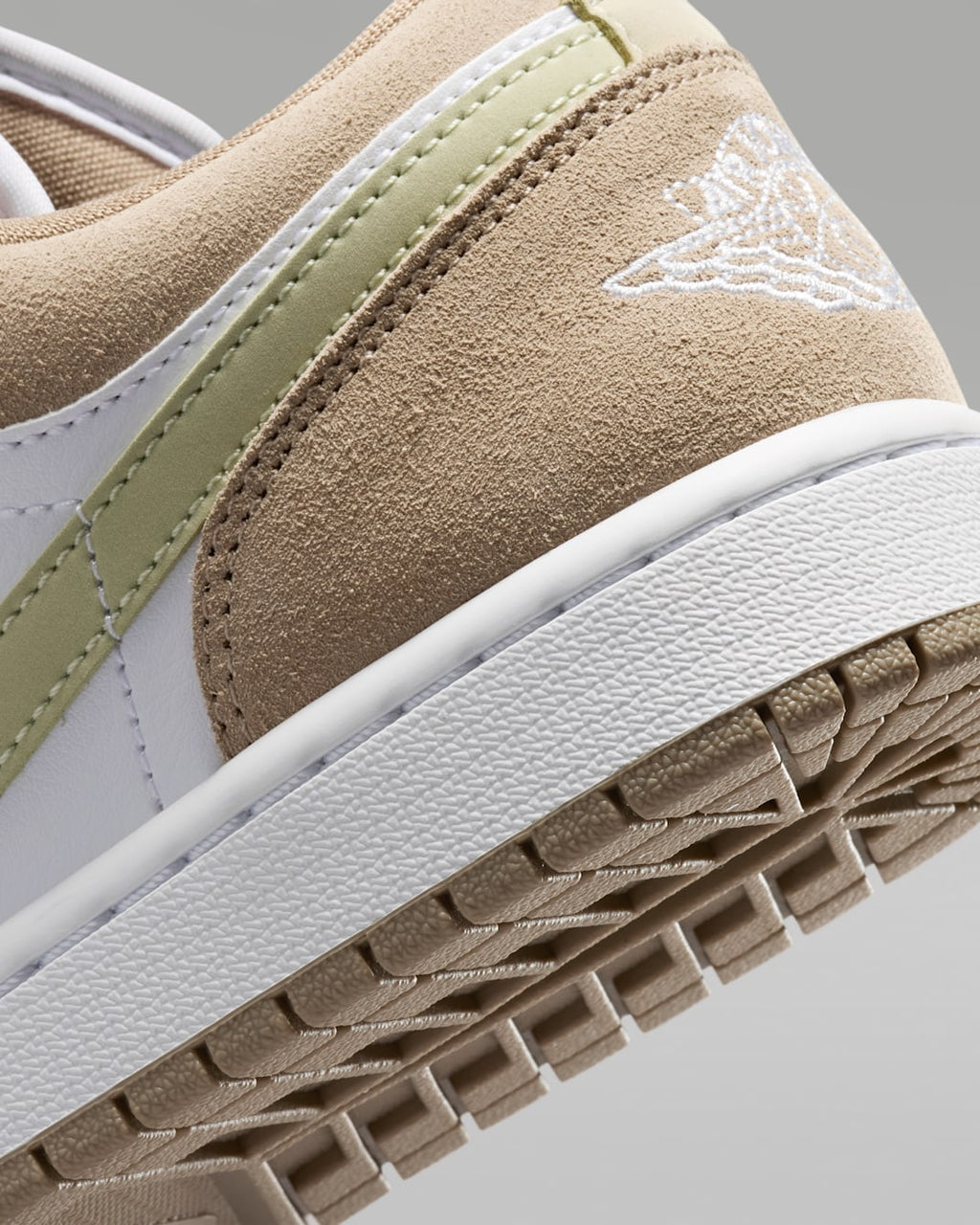 Khaki Olive Aura — Air Jordan 1 Low Sneakers DC0774-204