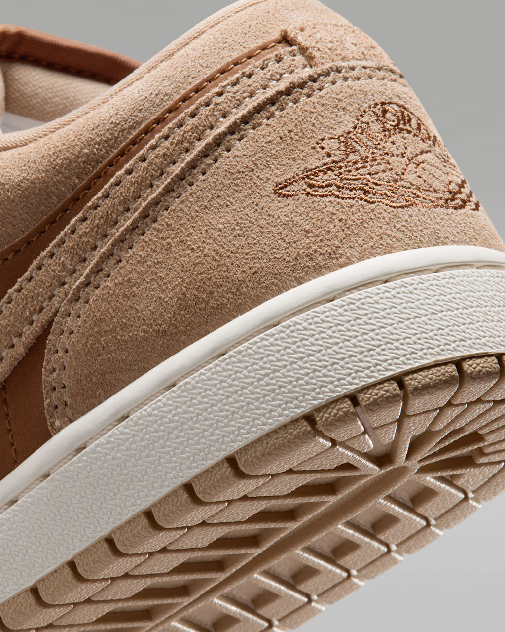 Legend Medium Brown — Air Jordan 1 Low Sneakers DC0774-205