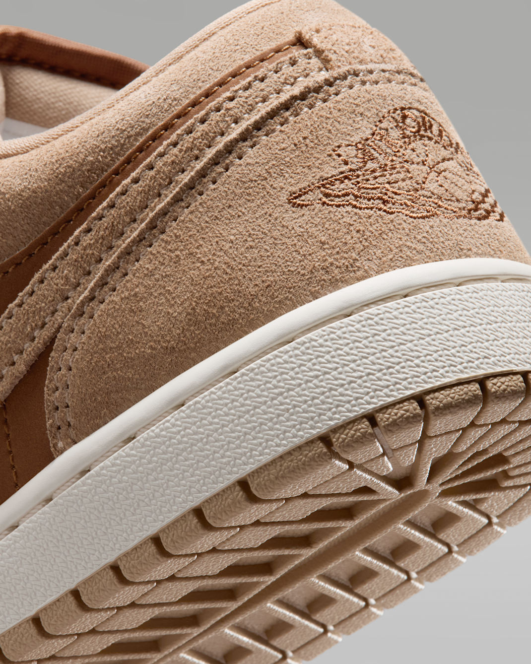 Legend Medium Brown — Air Jordan 1 Low Sneakers DC0774-205