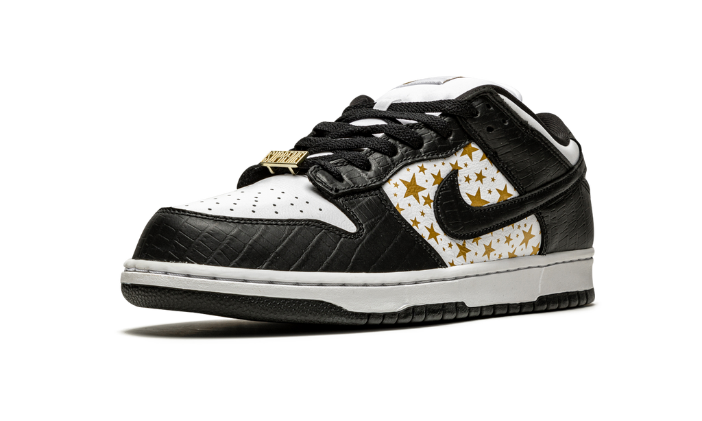 "Supreme - Stars - Black" SB Dunk Low DH3228 102 - product image from the listing.