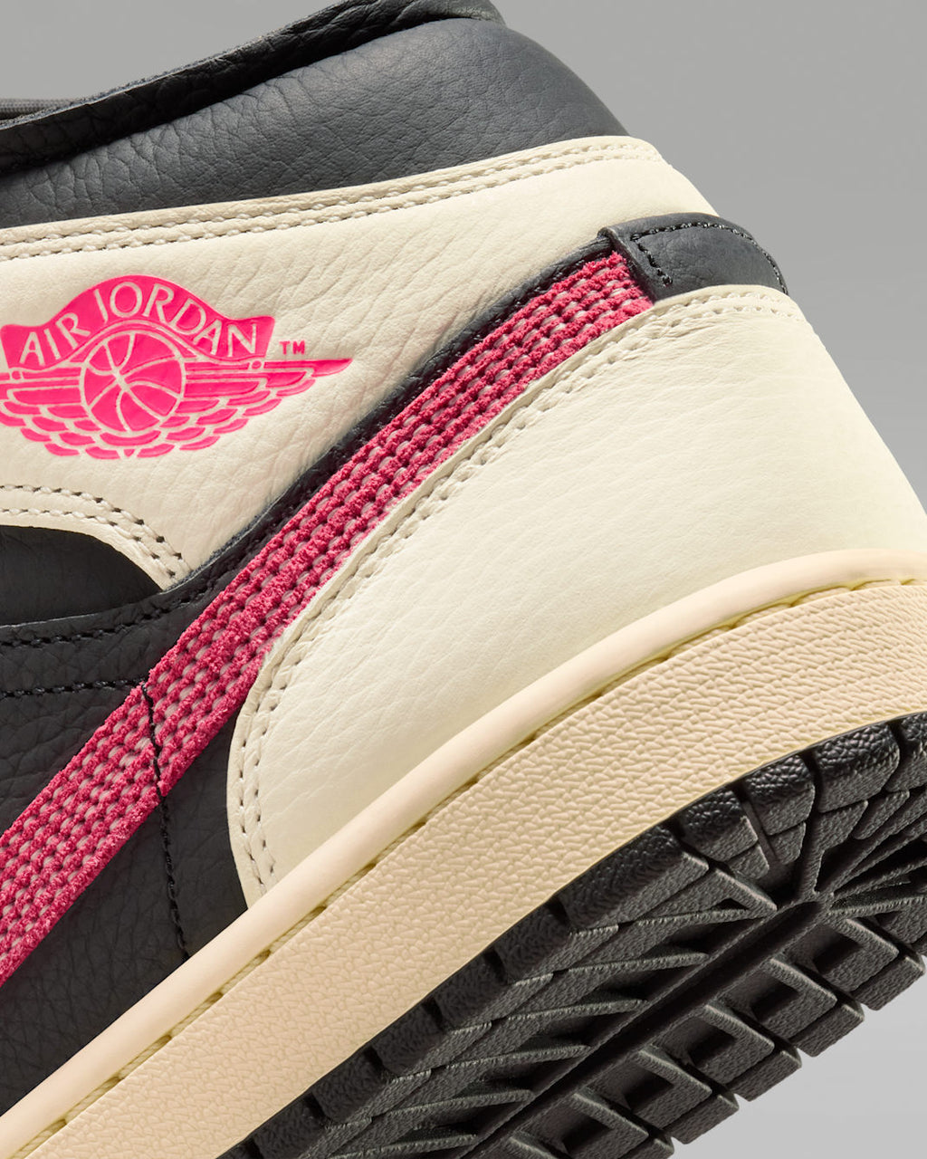 Flight Club — Air Jordan 1 Mid IB7007-107
