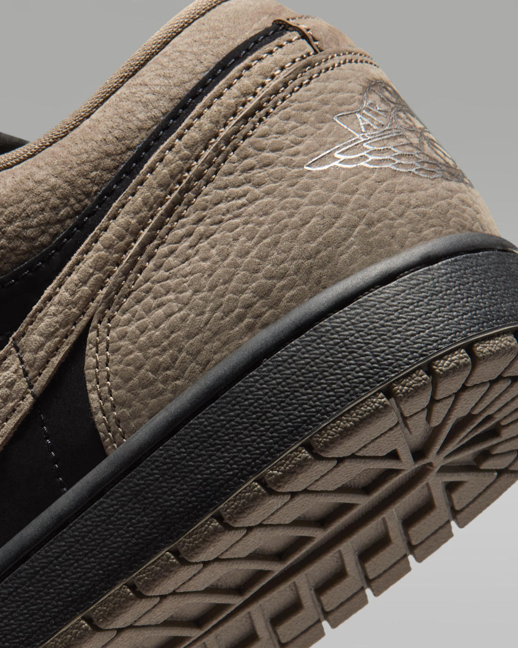 Olive Grey — Air Jordan 1 Low SE IB7109-005