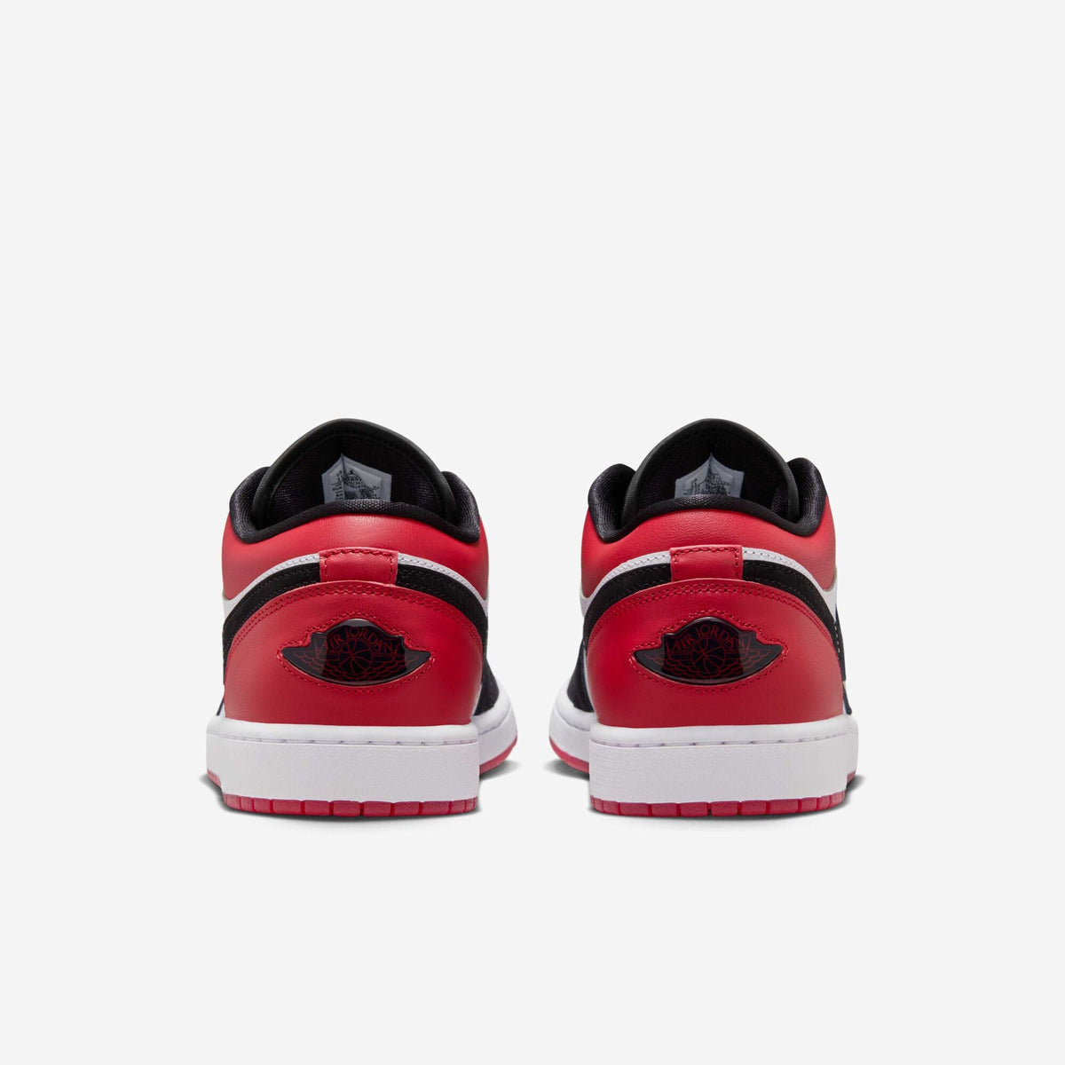 Black Toe — Air Jordan 1 Low SE IB8971-106