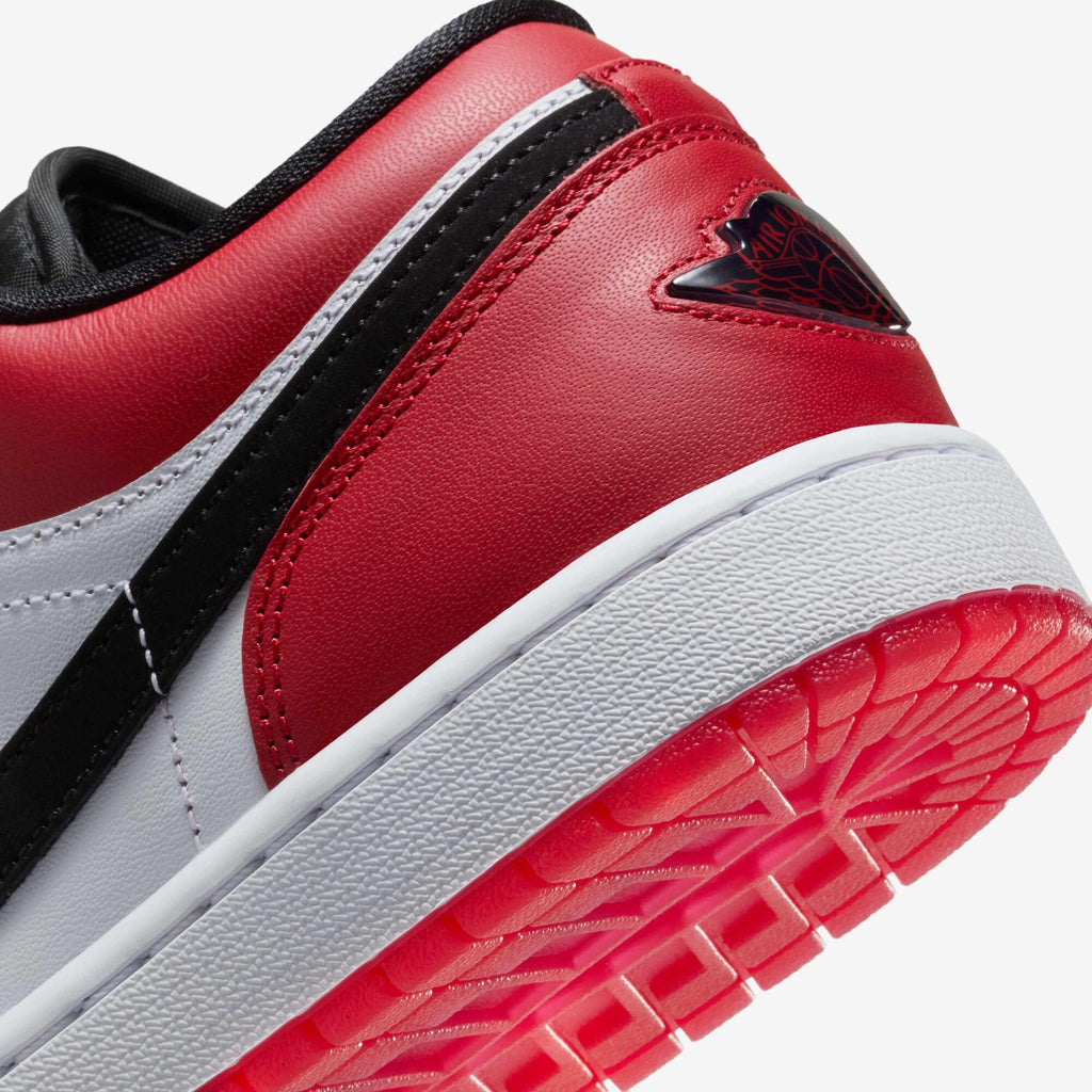 Black Toe — Air Jordan 1 Low SE IB8971-106