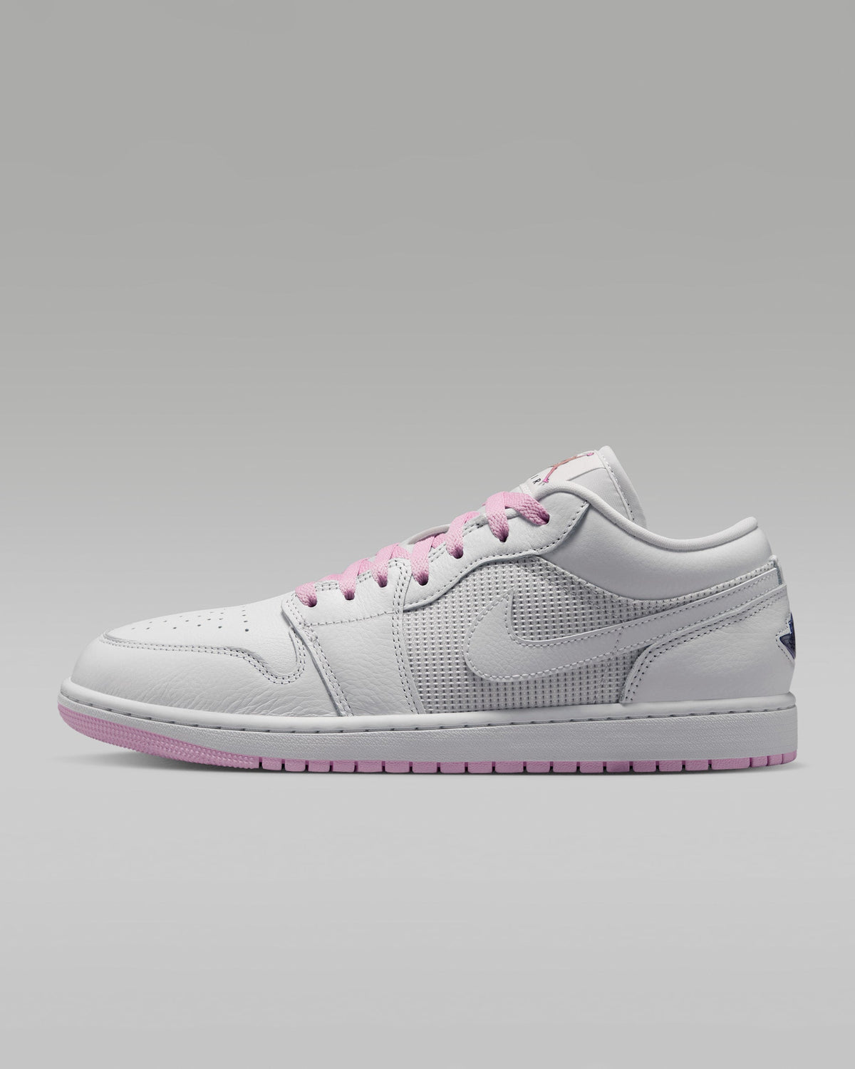 Summit White — Air Jordan 1 Low SE IO2048-100