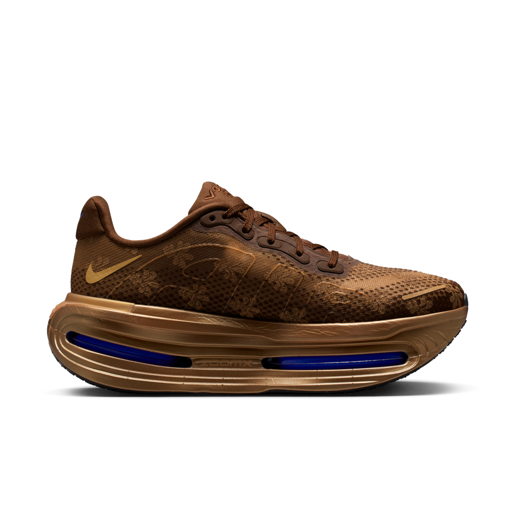Flat Stout — Nike Air Zoom Vomero Premium Sneaker IQ0028-200