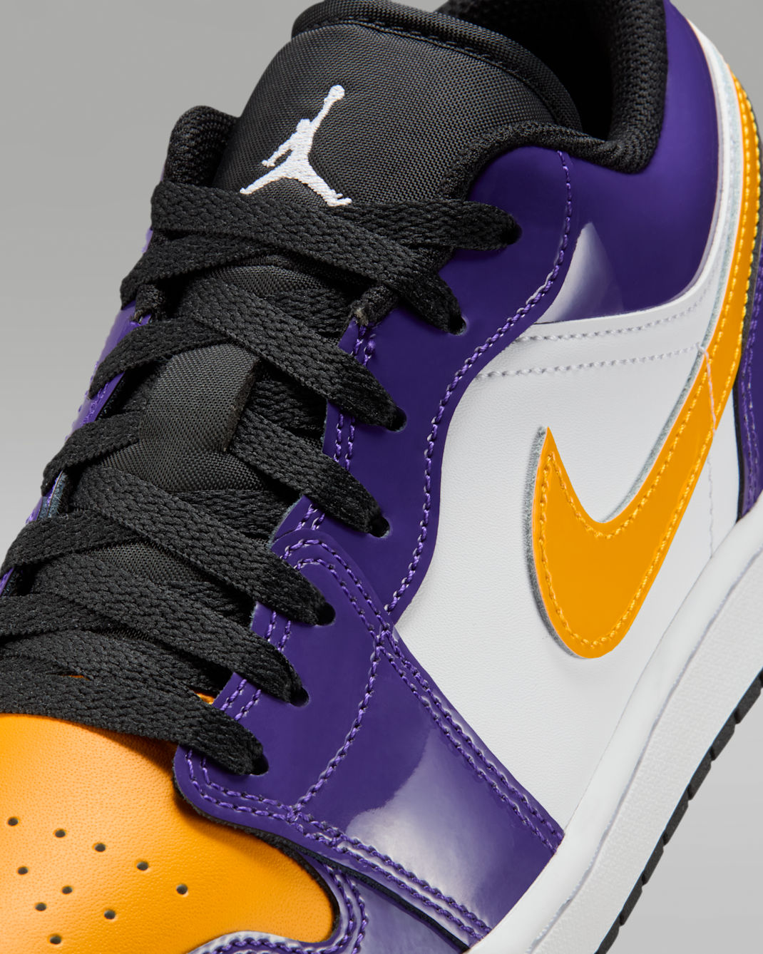 Court Purple — Air Jordan 1 Low SE IQ9389-547