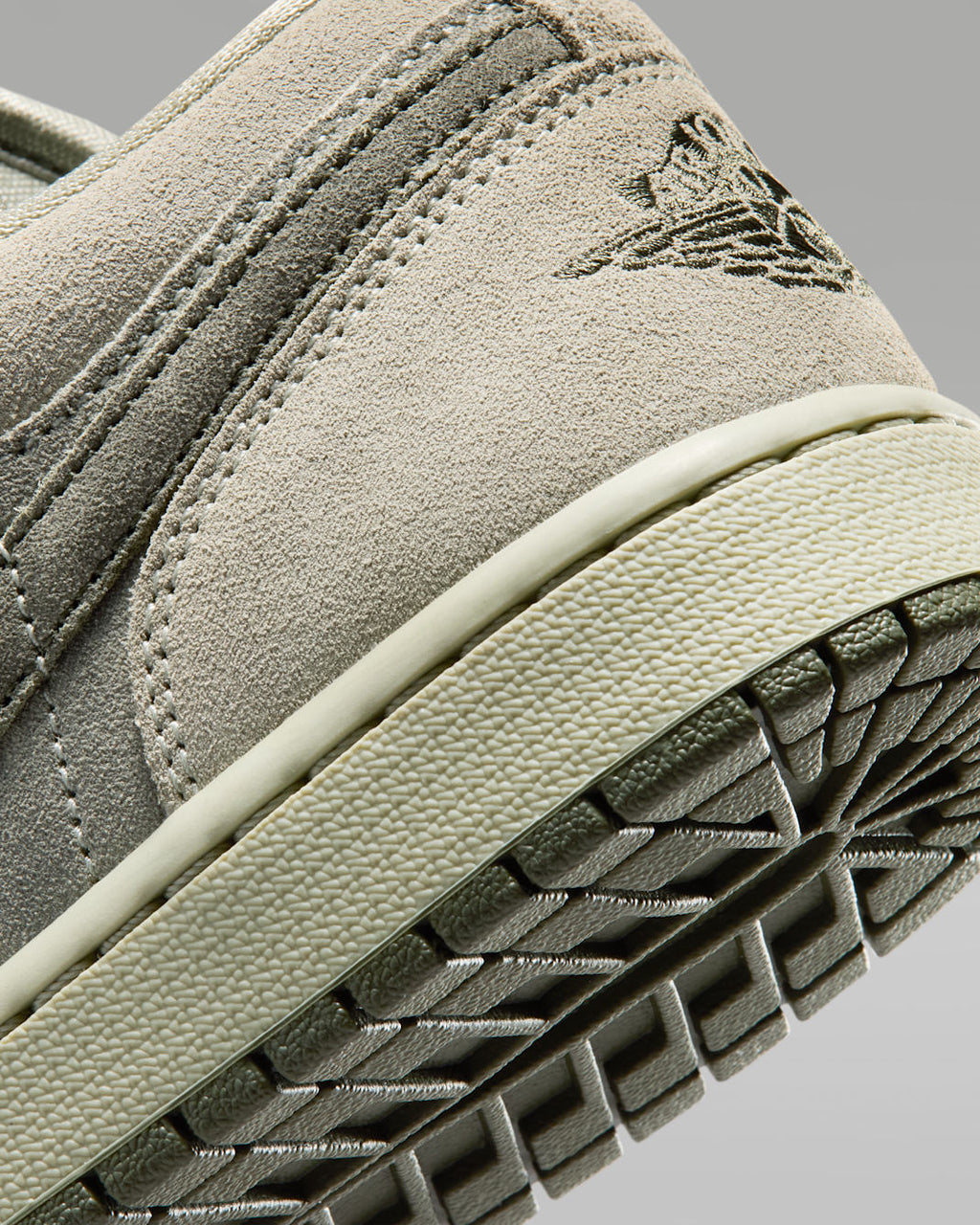 Spruce Fog — Air Jordan 1 Low SE IR7327-304