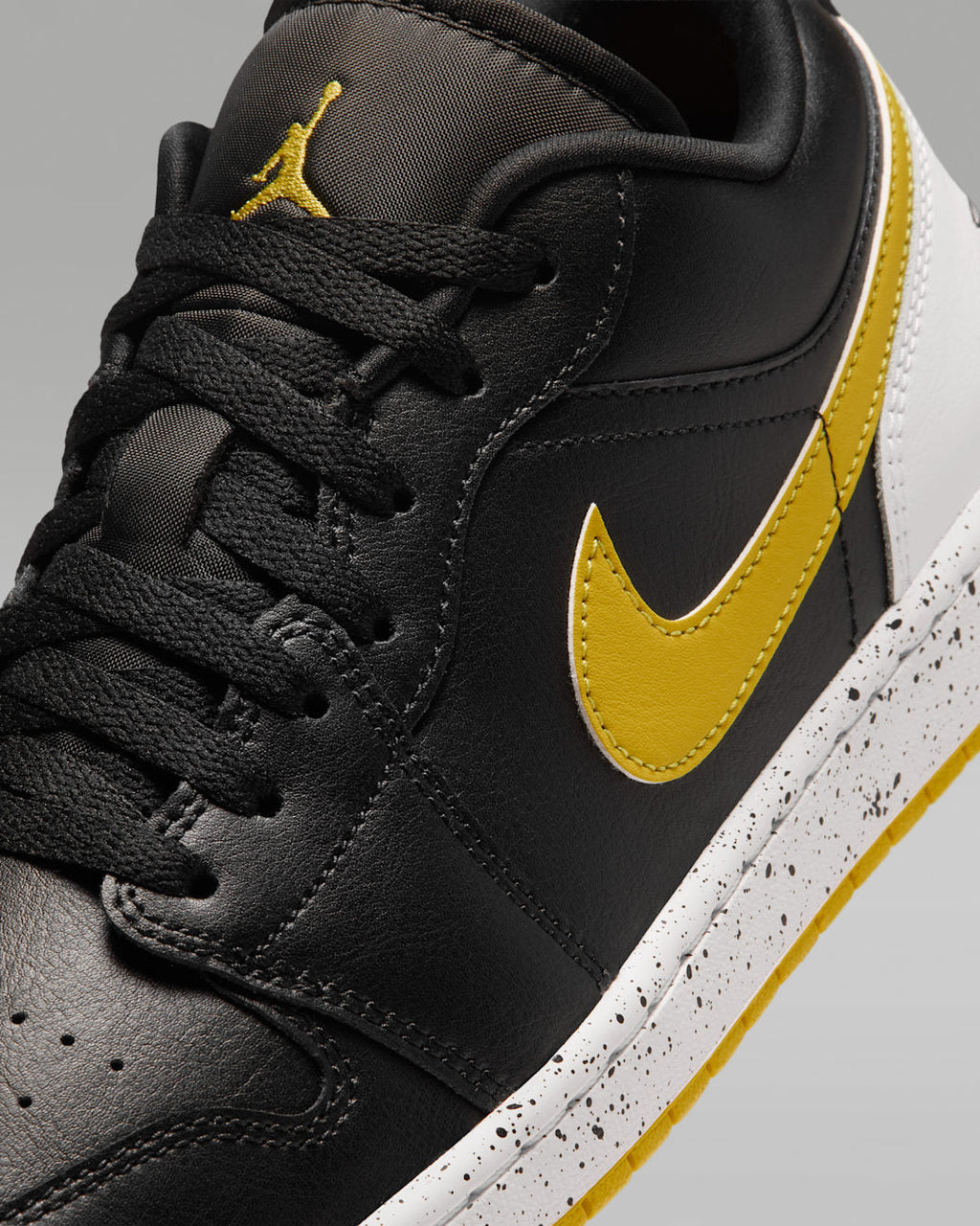 Men's Shoes - Black/White/Tour Yellow — Air Jordan 1 Low SE IX3529-010