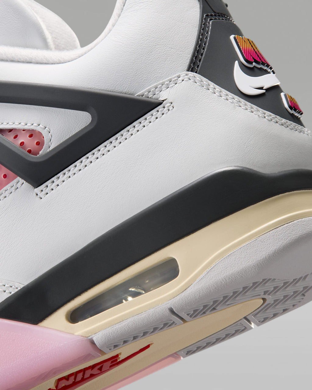 Comic — Air Jordan 4 Retro JA1135-100