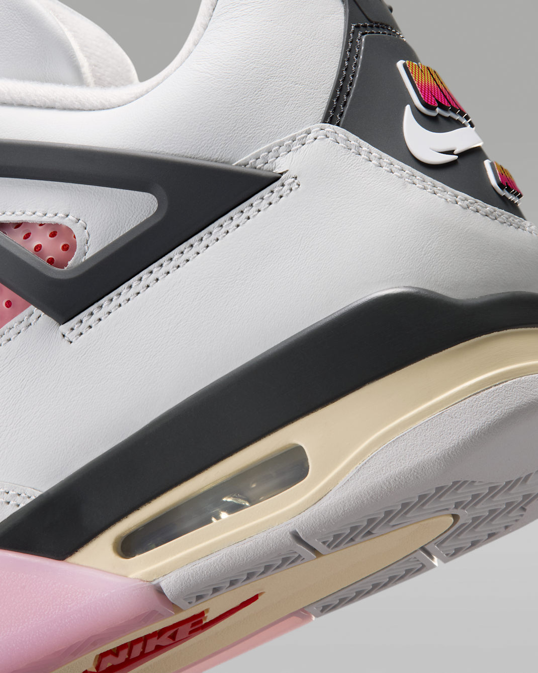 Comic — Air Jordan 4 Retro JA1135-100