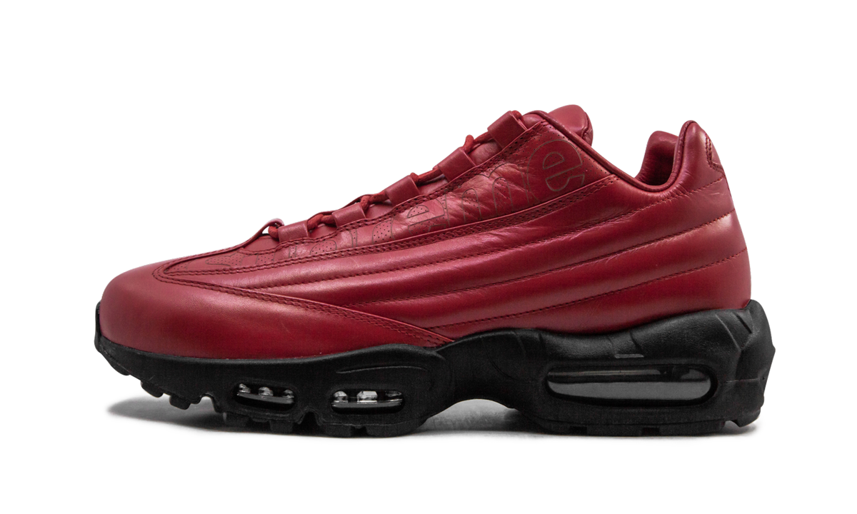 "Supreme - Red" Air Max 95 Lux CI0999 600 - product image from the listing.