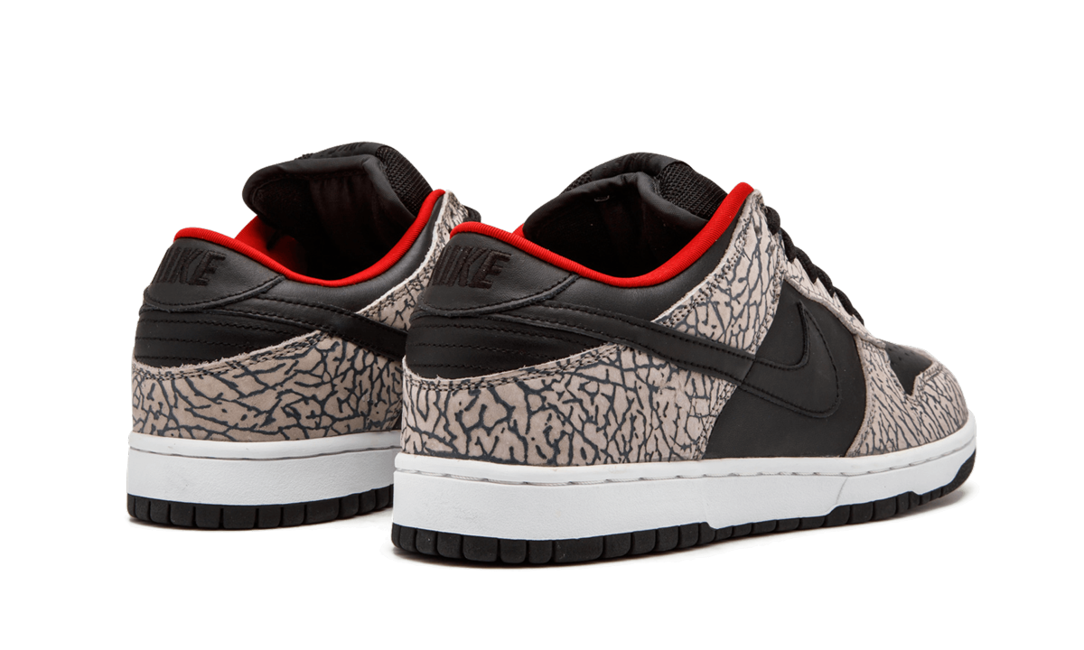 "Supreme - Black Cement" SB Dunk Low Pro 304292 131 - product image from the listing.