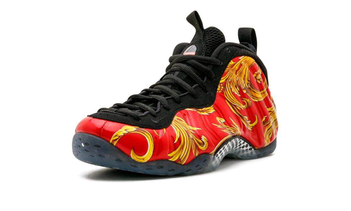 "Supreme - Red" Air Foamposite One 652792 600 - product image from the listing.