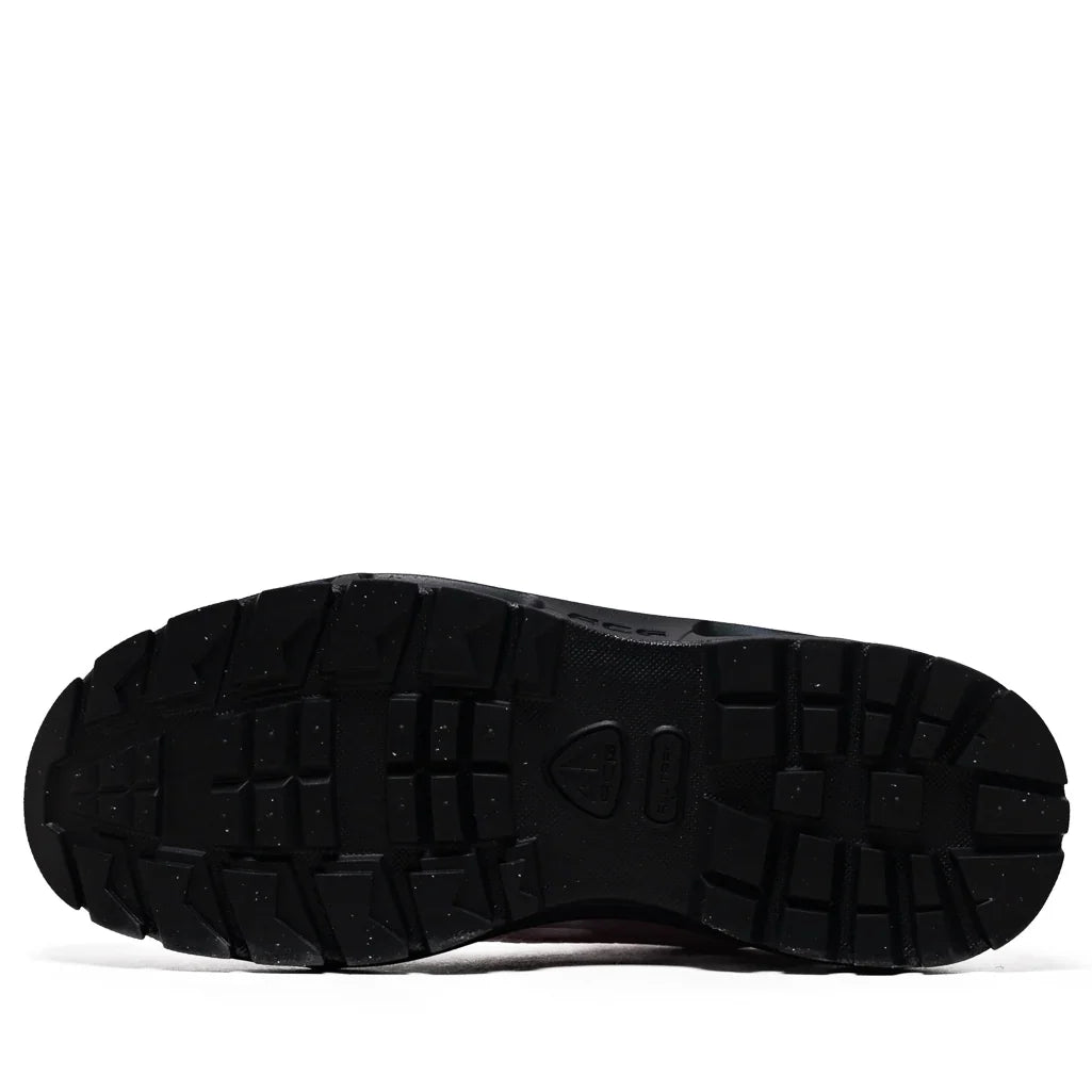 Neo Pink — Nike Air Max Goadome Low SP — product image