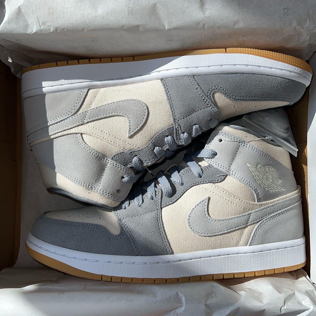 Coconut Milk — Air Jordan 1 Mid SE