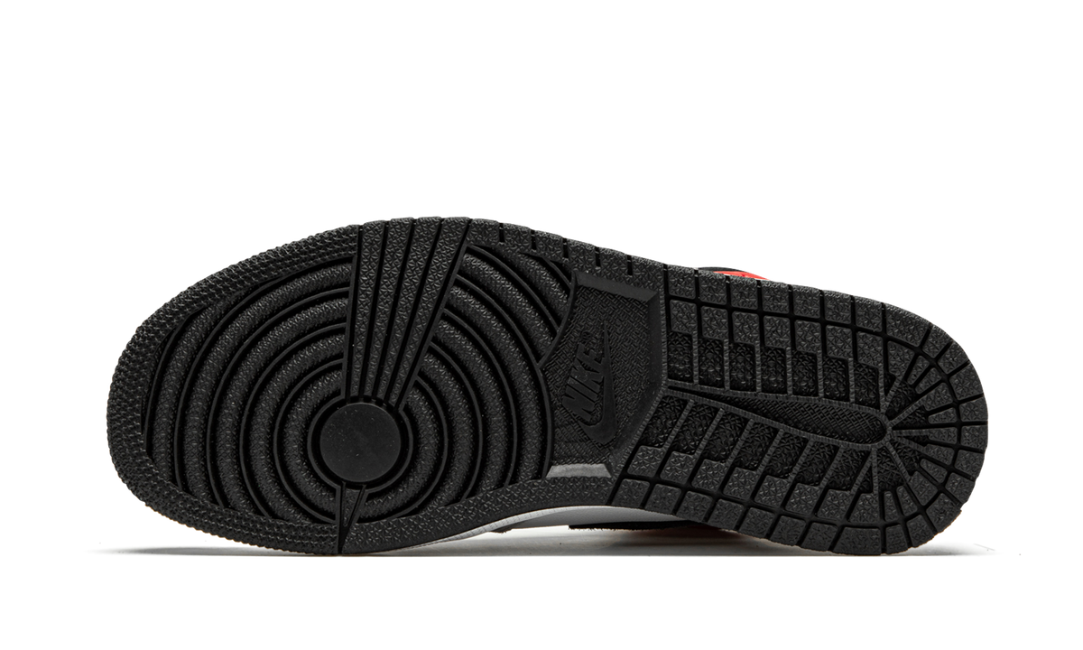 "Light Smoke Grey" Air Jordan 1 Retro High OG 555088 126 - product image from the listing.