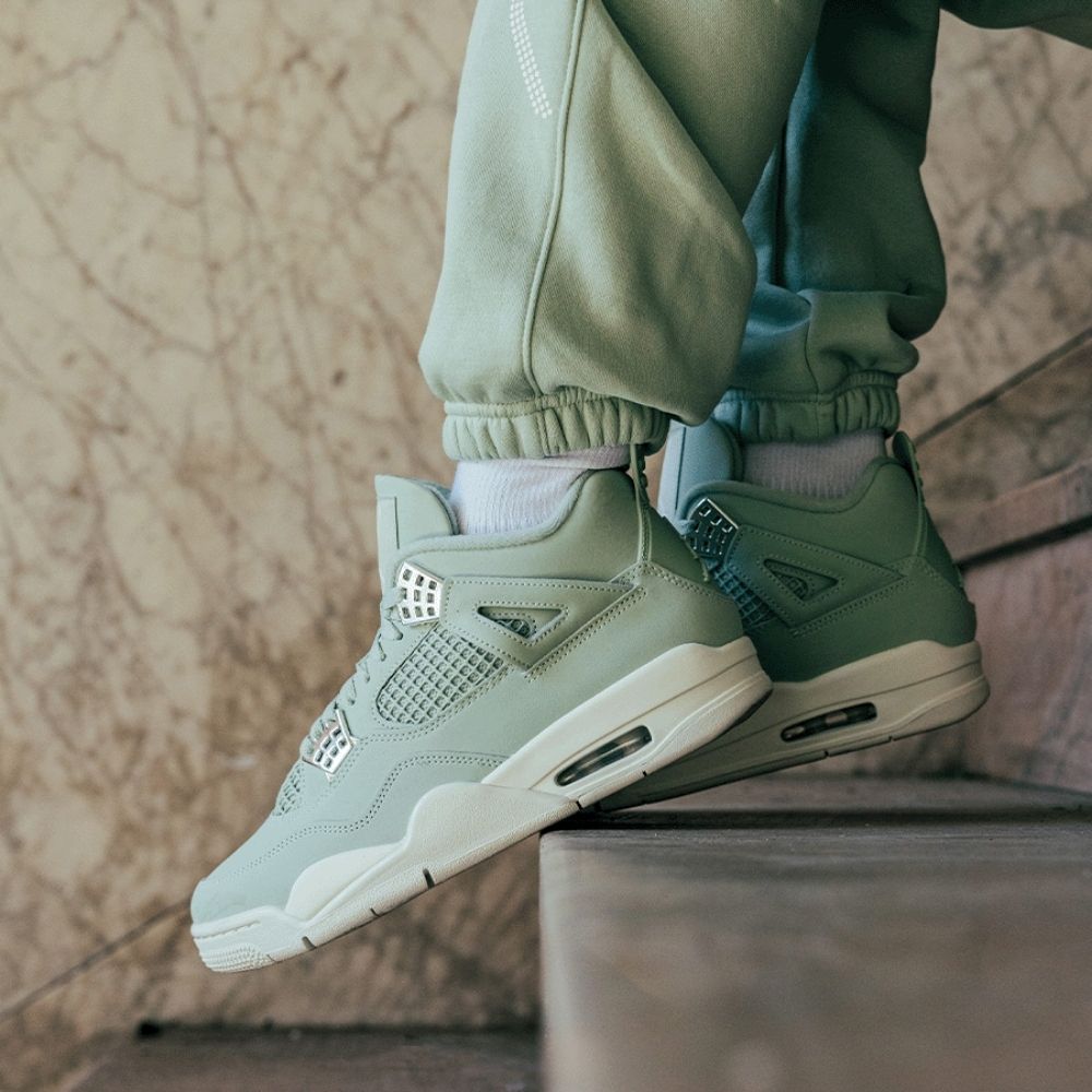 Abundance Seafoam Sail — Air Jordan 4 Retro — product image