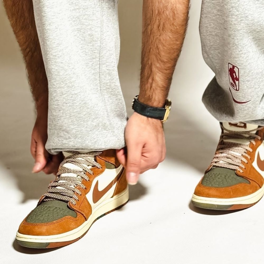 Element Gore-Tex Legend Coffee — Air Jordan 1 Retro High — product image