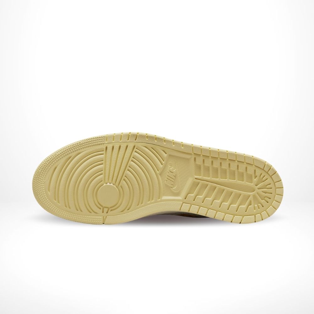 Zoom Air CMFT Somos Familia Tan — Air Jordan 1 High — product image