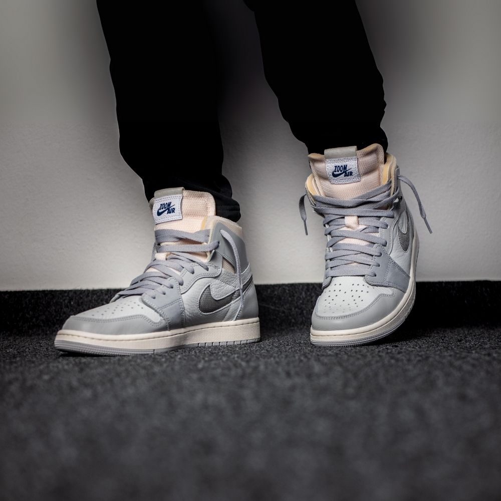 Zoom Air CMFT London Dust Grey — Air Jordan 1 High — product image