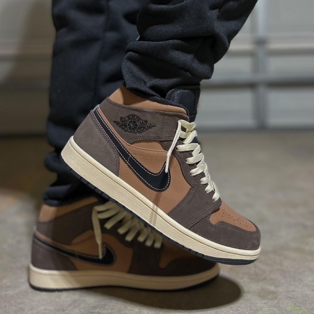Dark Chocolate Brown SE — Air Jordan 1 Mid — product image