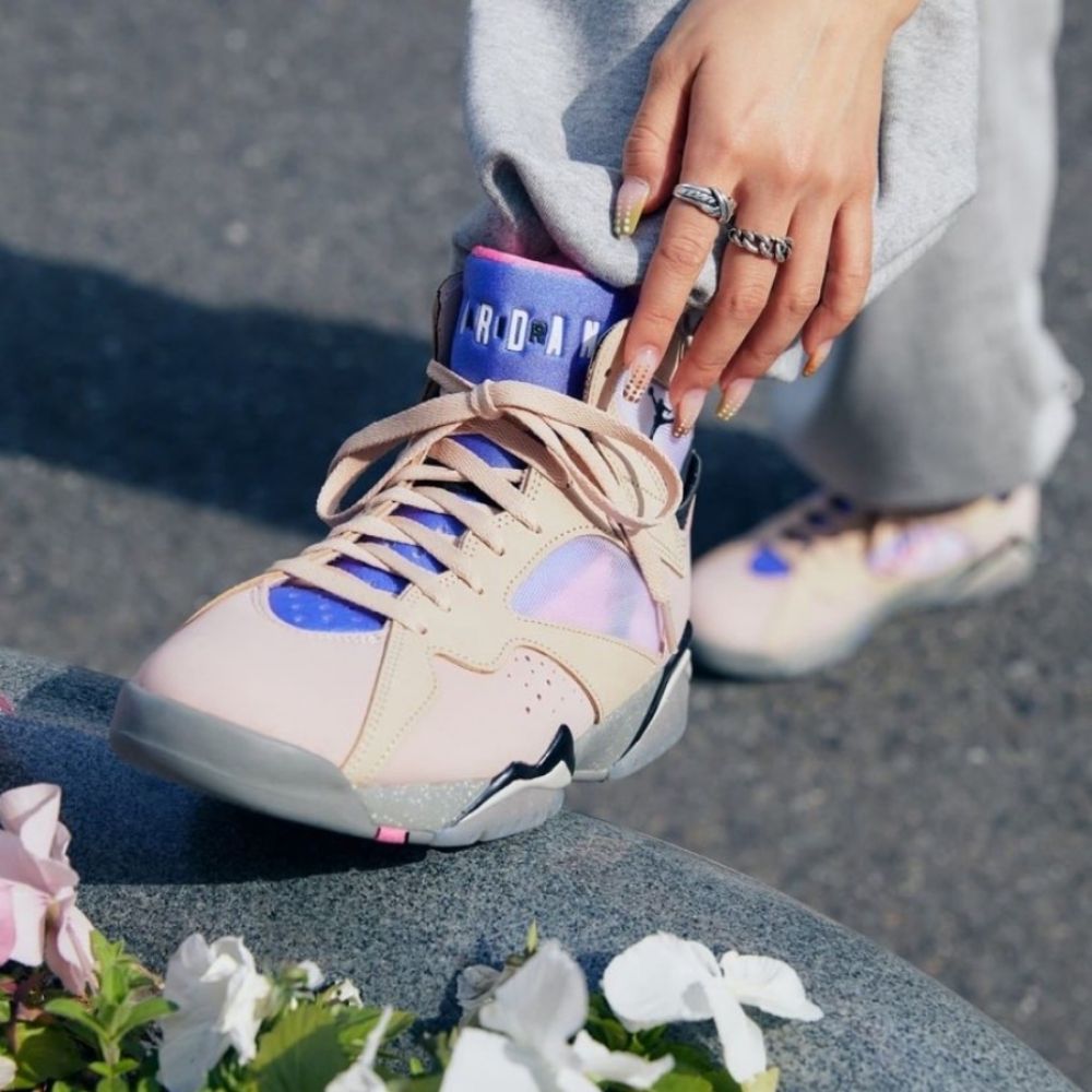 Sapphire Pink SE — Air Jordan 7 Retro — product image