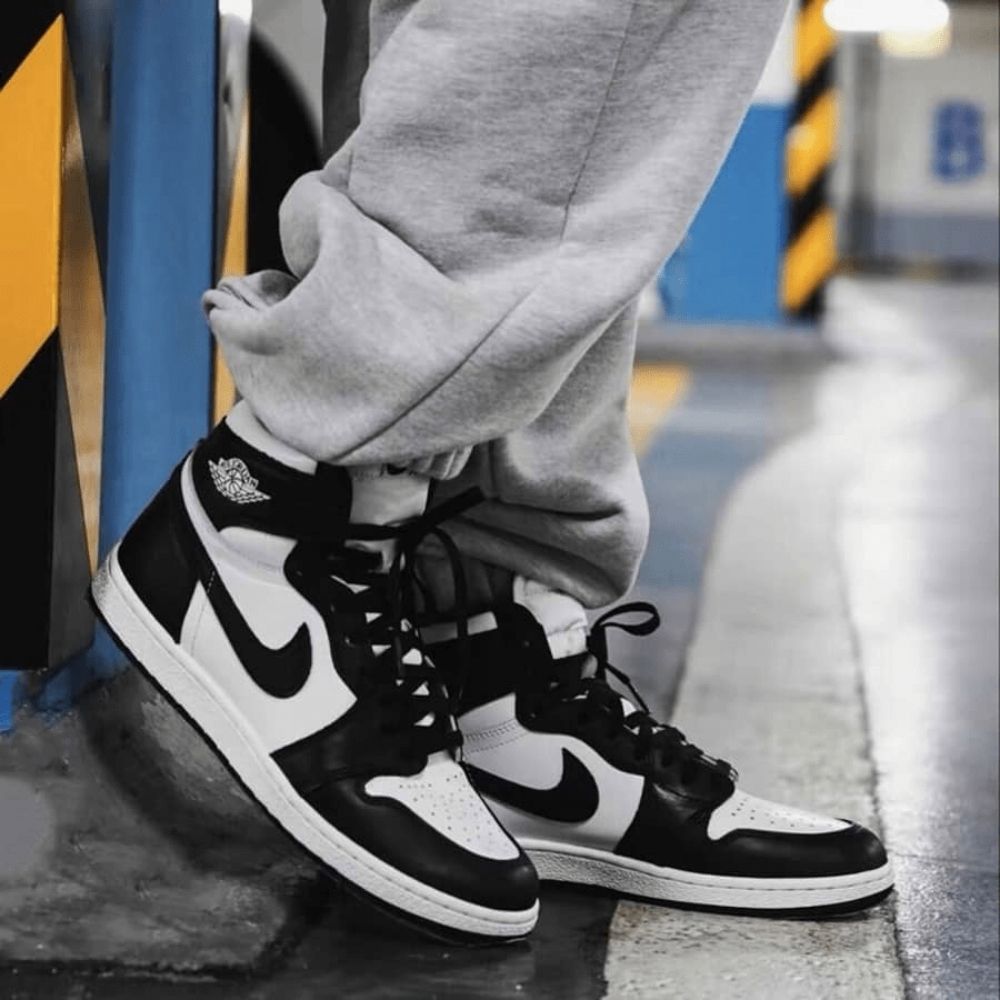 85 Black White — Air Jordan 1 High — product image