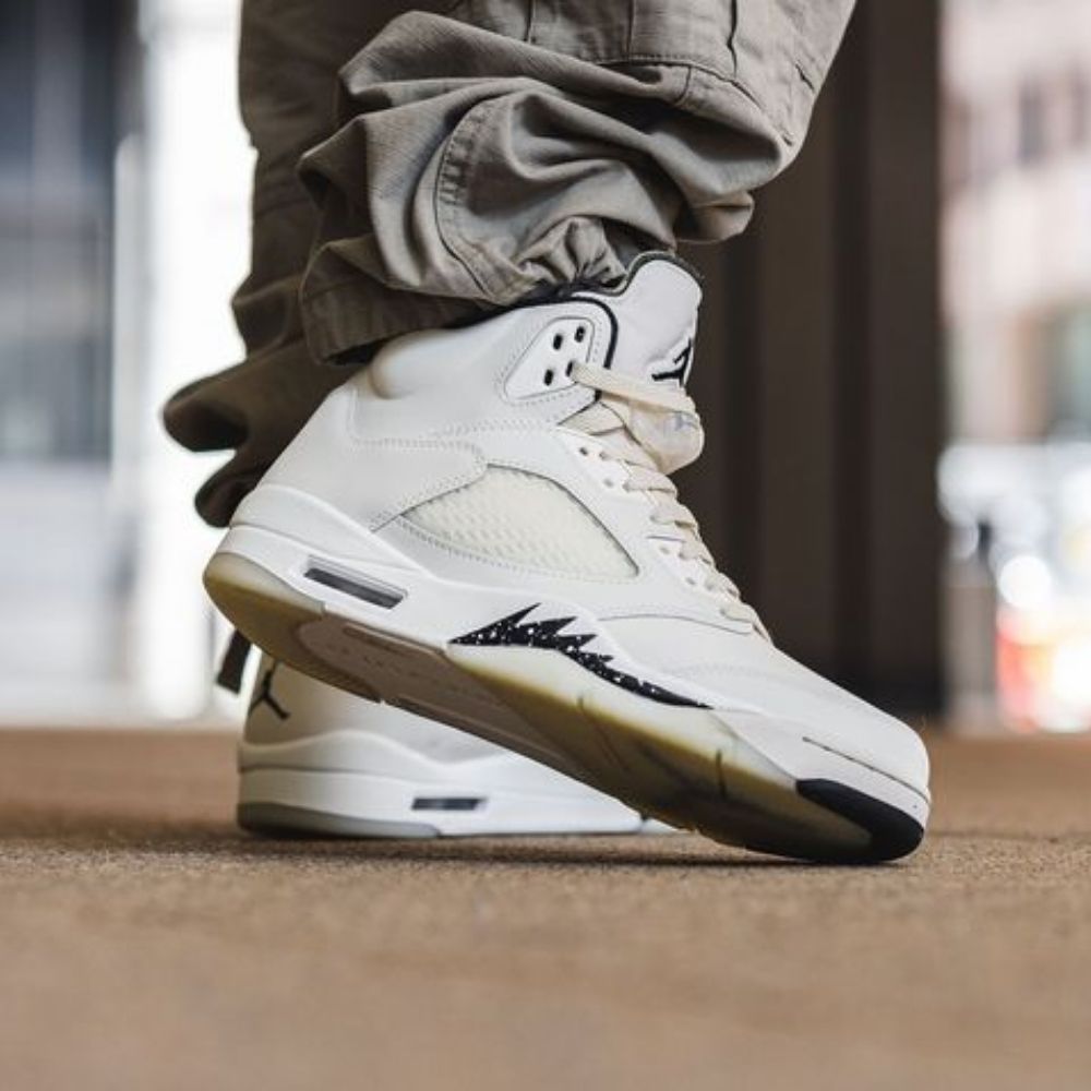 Sail — Air Jordan 5 Retro SE — product image