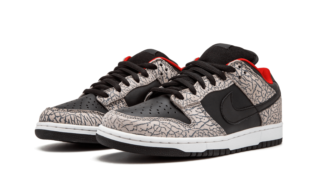 "Supreme - Black Cement" SB Dunk Low Pro 304292 131 - product image from the listing.