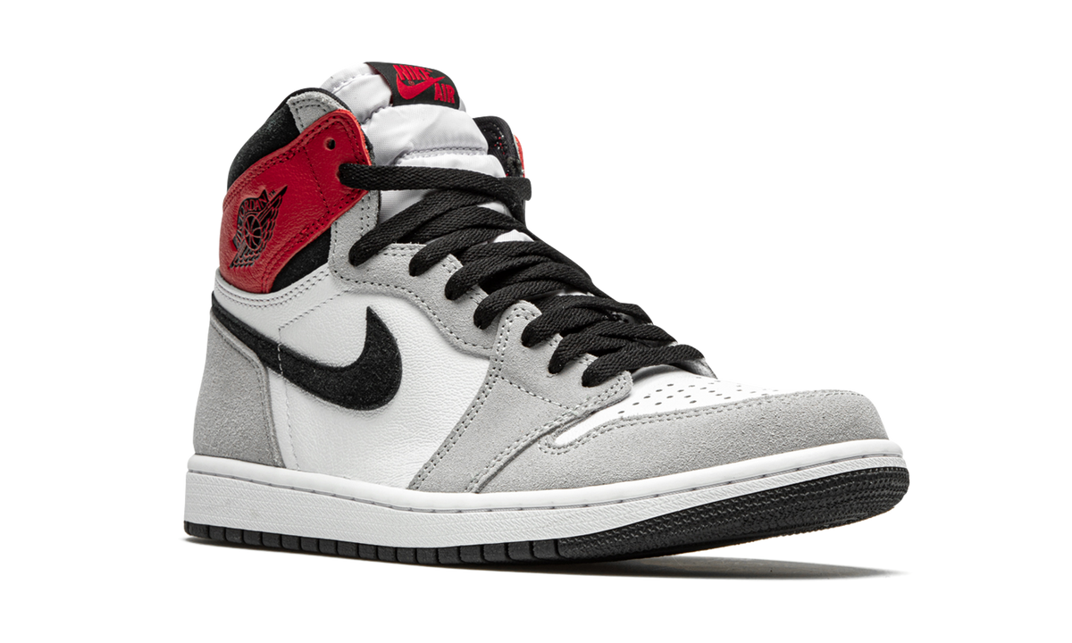 "Light Smoke Grey" Air Jordan 1 Retro High OG 555088 126 - product image from the listing.