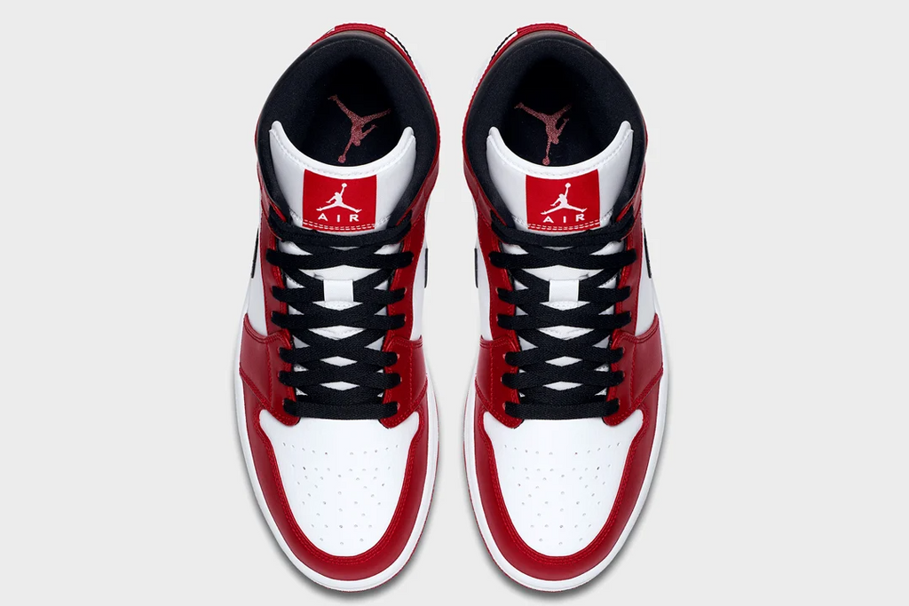 Chicago (2020) — Jordan 1 Mid