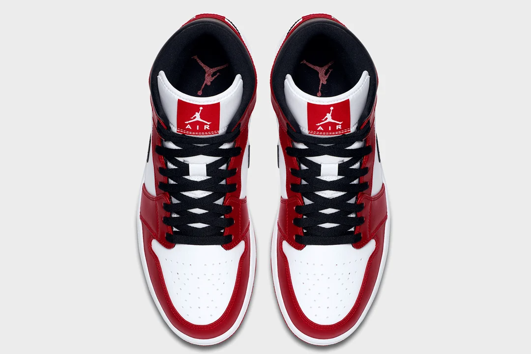 Chicago (2020) — Jordan 1 Mid