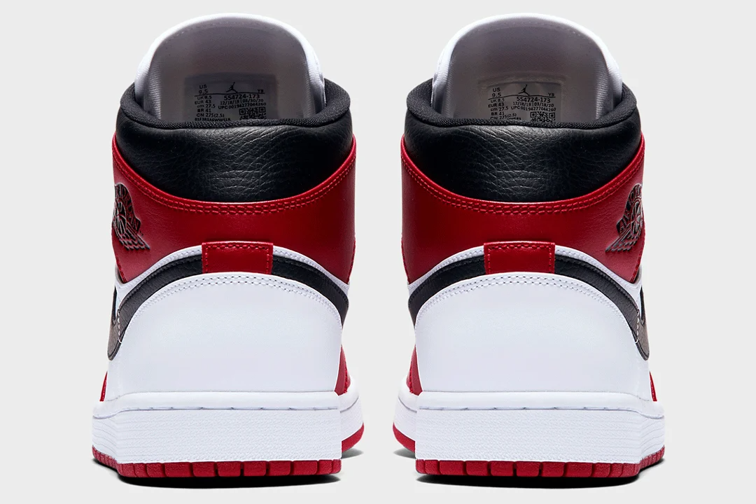 Chicago (2020) — Jordan 1 Mid