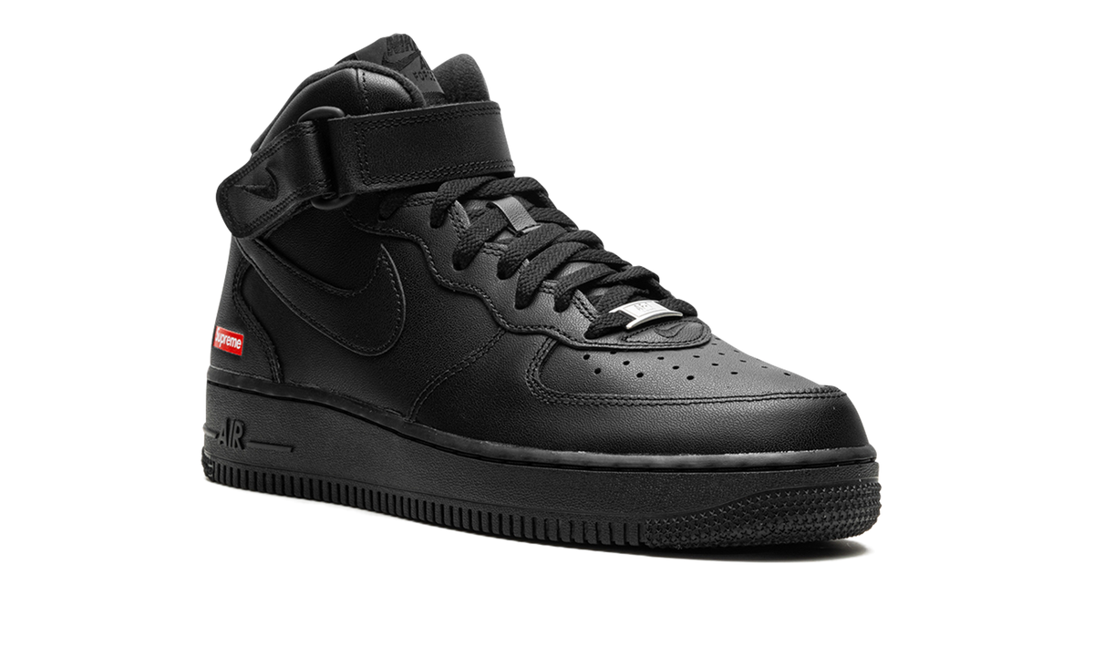 "Supreme - Mini Box Logo Black" Air Force 1 Mid FZ8784 001 - product image from the listing.