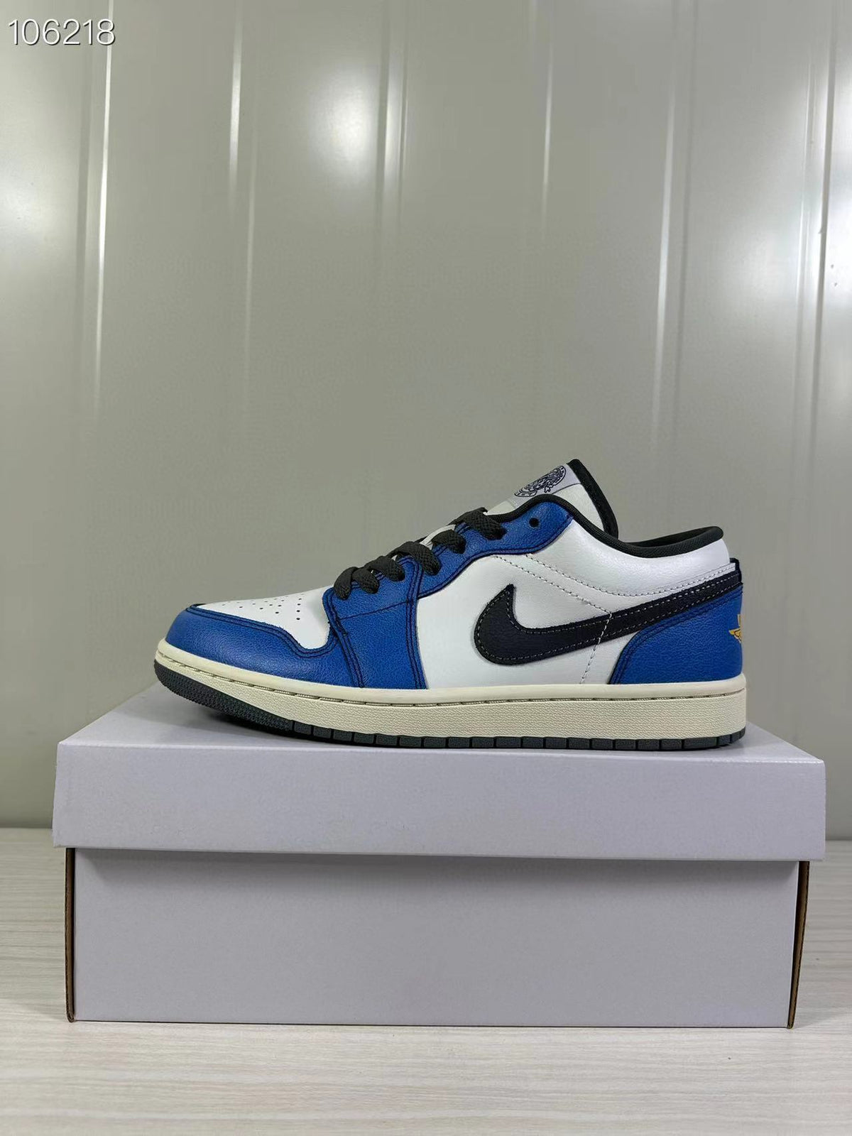 Air Jordan 1 Low Summit White Game Royal FV8439-104 - product image from the listing.